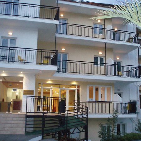 Haris Apartments Hersonissos  Exterior photo